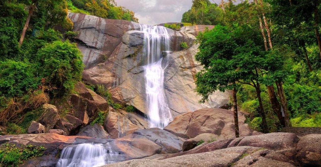langkawi-7-wells-waterfall-malaysia